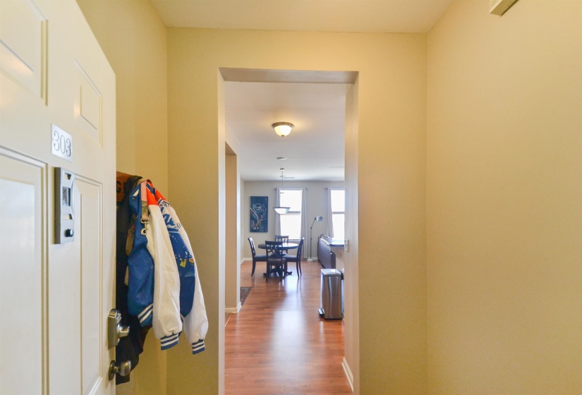 600 MAIN ST, Memphis, Tennessee 38103, 2 Bedrooms Bedrooms, 6 Rooms Rooms,2 BathroomsBathrooms,Residential,For Sale,MAIN,10224146