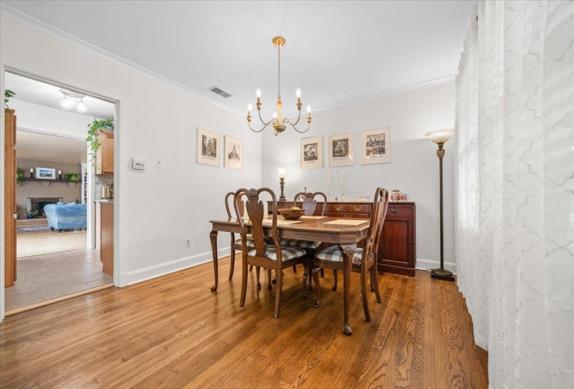 163 MENDENHALL RD, Memphis, Tennessee 38117, 3 Bedrooms Bedrooms, 7 Rooms Rooms,2 BathroomsBathrooms,Residential,For Sale,MENDENHALL,10224168