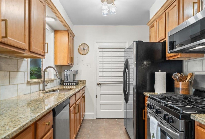 163 MENDENHALL RD, Memphis, Tennessee 38117, 3 Bedrooms Bedrooms, 7 Rooms Rooms,2 BathroomsBathrooms,Residential,For Sale,MENDENHALL,10224168