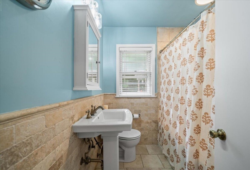 163 MENDENHALL RD, Memphis, Tennessee 38117, 3 Bedrooms Bedrooms, 7 Rooms Rooms,2 BathroomsBathrooms,Residential,For Sale,MENDENHALL,10224168