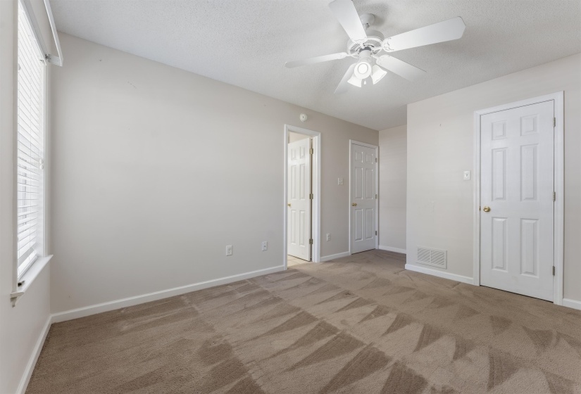 6195 ANDREA BLUFF CV, Bartlett, Tennessee 38135, 4 Bedrooms Bedrooms, 7 Rooms Rooms,2.1 BathroomsBathrooms,Residential,For Sale,ANDREA BLUFF,10224173