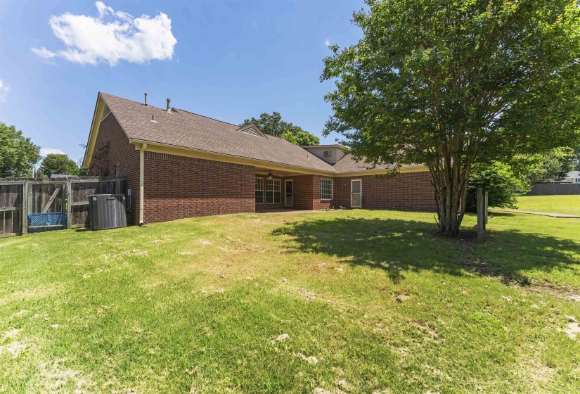 6195 ANDREA BLUFF CV, Bartlett, Tennessee 38135, 4 Bedrooms Bedrooms, 7 Rooms Rooms,2.1 BathroomsBathrooms,Residential,For Sale,ANDREA BLUFF,10224173