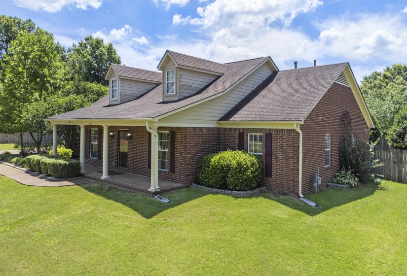 6195 ANDREA BLUFF CV, Bartlett, Tennessee 38135, 4 Bedrooms Bedrooms, 7 Rooms Rooms,2.1 BathroomsBathrooms,Residential,For Sale,ANDREA BLUFF,10224173