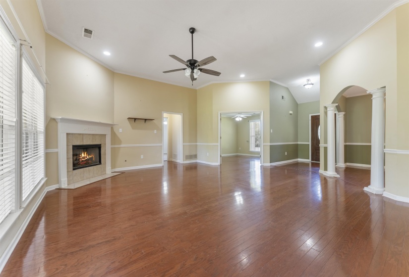 6195 ANDREA BLUFF CV, Bartlett, Tennessee 38135, 4 Bedrooms Bedrooms, 7 Rooms Rooms,2.1 BathroomsBathrooms,Residential,For Sale,ANDREA BLUFF,10224173