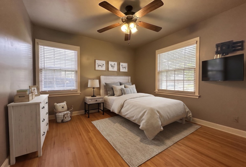 1574 STERLING DR, Memphis, Tennessee 38119, 3 Bedrooms Bedrooms, 7 Rooms Rooms,2 BathroomsBathrooms,Residential,For Sale,STERLING,10224178