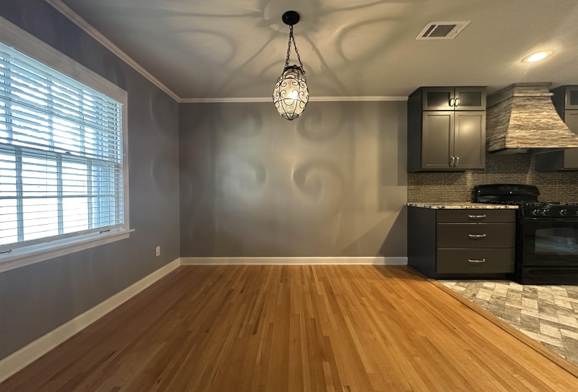 1574 STERLING DR, Memphis, Tennessee 38119, 3 Bedrooms Bedrooms, 7 Rooms Rooms,2 BathroomsBathrooms,Residential,For Sale,STERLING,10224178
