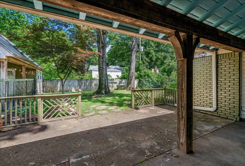 1574 STERLING DR, Memphis, Tennessee 38119, 3 Bedrooms Bedrooms, 7 Rooms Rooms,2 BathroomsBathrooms,Residential,For Sale,STERLING,10224178