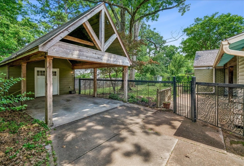 1574 STERLING DR, Memphis, Tennessee 38119, 3 Bedrooms Bedrooms, 7 Rooms Rooms,2 BathroomsBathrooms,Residential,For Sale,STERLING,10224178