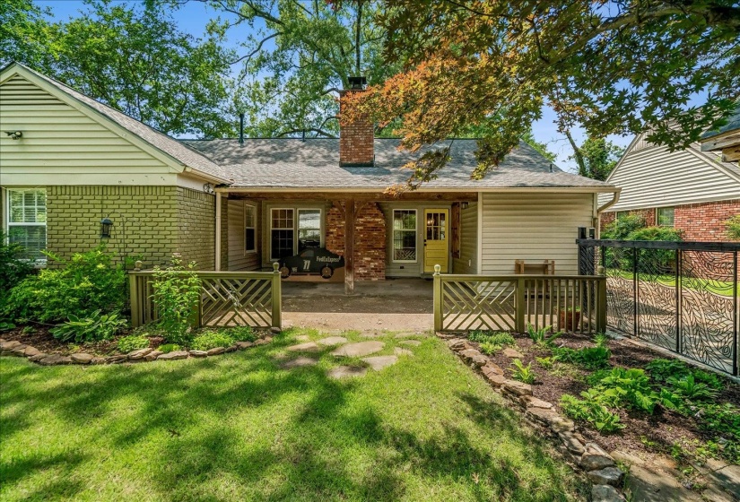 1574 STERLING DR, Memphis, Tennessee 38119, 3 Bedrooms Bedrooms, 7 Rooms Rooms,2 BathroomsBathrooms,Residential,For Sale,STERLING,10224178