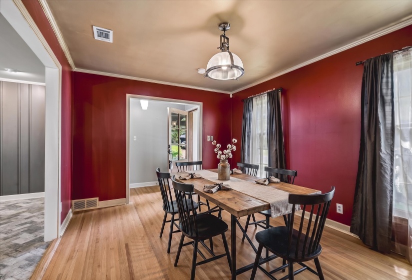 1574 STERLING DR, Memphis, Tennessee 38119, 3 Bedrooms Bedrooms, 7 Rooms Rooms,2 BathroomsBathrooms,Residential,For Sale,STERLING,10224178