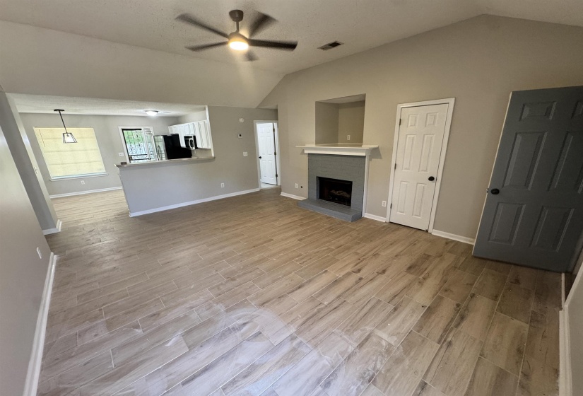 6628 WHITTEN GROVE DR, Memphis, Tennessee 38134, 3 Bedrooms Bedrooms, 6 Rooms Rooms,2 BathroomsBathrooms,Rental Properties,For Sale,WHITTEN GROVE,10224206