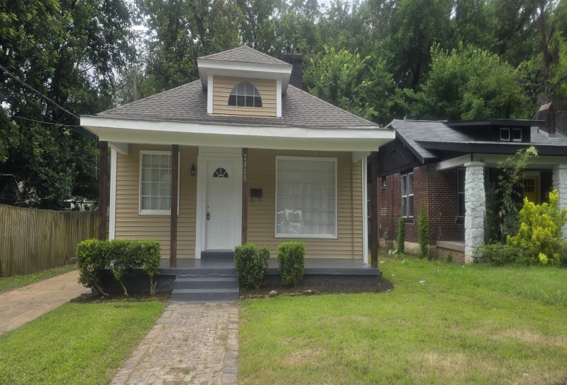 2311 YORK AVE, Memphis, Tennessee 38104, 2 Bedroom Bedrooms, 5 Room Rooms,2.1 BathroomBathrooms,Residential,For Sale,YORK,0,10214153