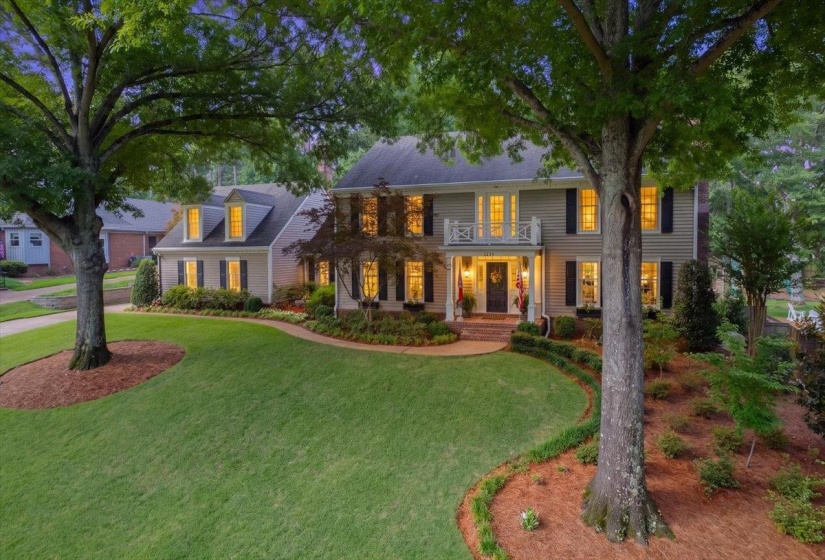 8359 DRURY LN, Germantown, Tennessee 38139, 4 Bedroom Bedrooms, 10 Room Rooms,4 BathroomBathrooms,Residential,For Sale,DRURY,0,10223582