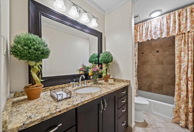 8359 DRURY LN, Germantown, Tennessee 38139, 4 Bedroom Bedrooms, 10 Room Rooms,4 BathroomBathrooms,Residential,For Sale,DRURY,0,10223582