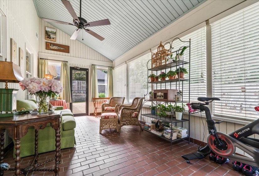 8359 DRURY LN, Germantown, Tennessee 38139, 4 Bedroom Bedrooms, 10 Room Rooms,4 BathroomBathrooms,Residential,For Sale,DRURY,0,10223582