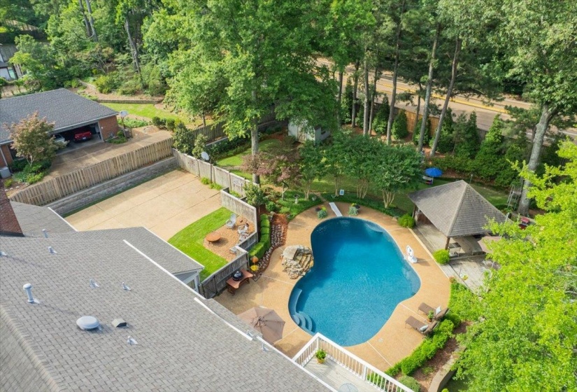 8359 DRURY LN, Germantown, Tennessee 38139, 4 Bedroom Bedrooms, 10 Room Rooms,4 BathroomBathrooms,Residential,For Sale,DRURY,0,10223582