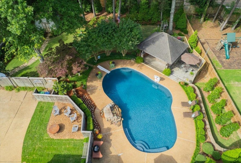 8359 DRURY LN, Germantown, Tennessee 38139, 4 Bedroom Bedrooms, 10 Room Rooms,4 BathroomBathrooms,Residential,For Sale,DRURY,0,10223582