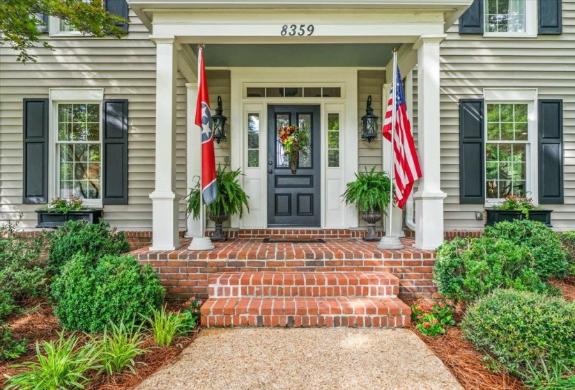 8359 DRURY LN, Germantown, Tennessee 38139, 4 Bedroom Bedrooms, 10 Room Rooms,4 BathroomBathrooms,Residential,For Sale,DRURY,0,10223582
