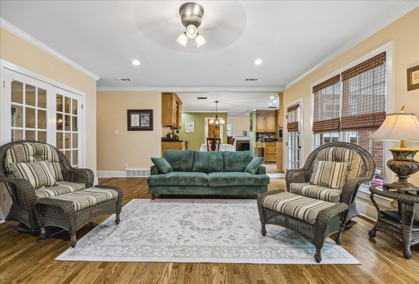 9324 OAK KNOLL CV, Cordova, Tennessee 38018, 4 Bedroom Bedrooms, 10 Room Rooms,3.1 BathroomBathrooms,Residential,For Sale,OAK KNOLL,0,10224192