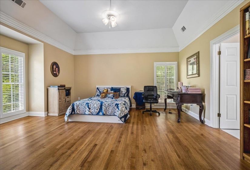 9324 OAK KNOLL CV, Cordova, Tennessee 38018, 4 Bedroom Bedrooms, 10 Room Rooms,3.1 BathroomBathrooms,Residential,For Sale,OAK KNOLL,0,10224192