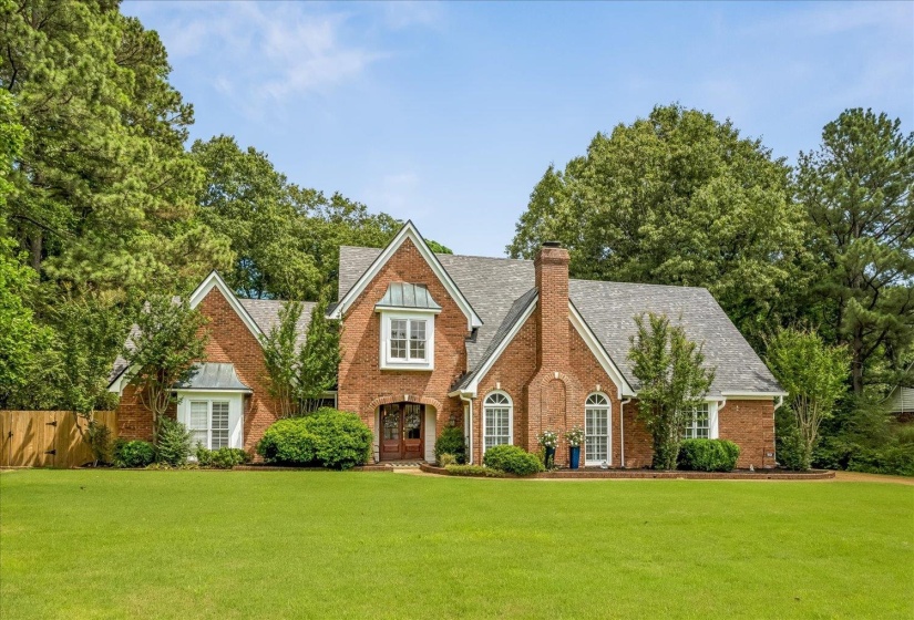 9324 OAK KNOLL CV, Cordova, Tennessee 38018, 4 Bedroom Bedrooms, 10 Room Rooms,3.1 BathroomBathrooms,Residential,For Sale,OAK KNOLL,0,10224192