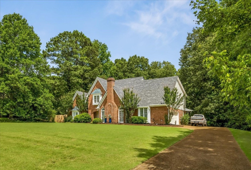 9324 OAK KNOLL CV, Cordova, Tennessee 38018, 4 Bedroom Bedrooms, 10 Room Rooms,3.1 BathroomBathrooms,Residential,For Sale,OAK KNOLL,0,10224192