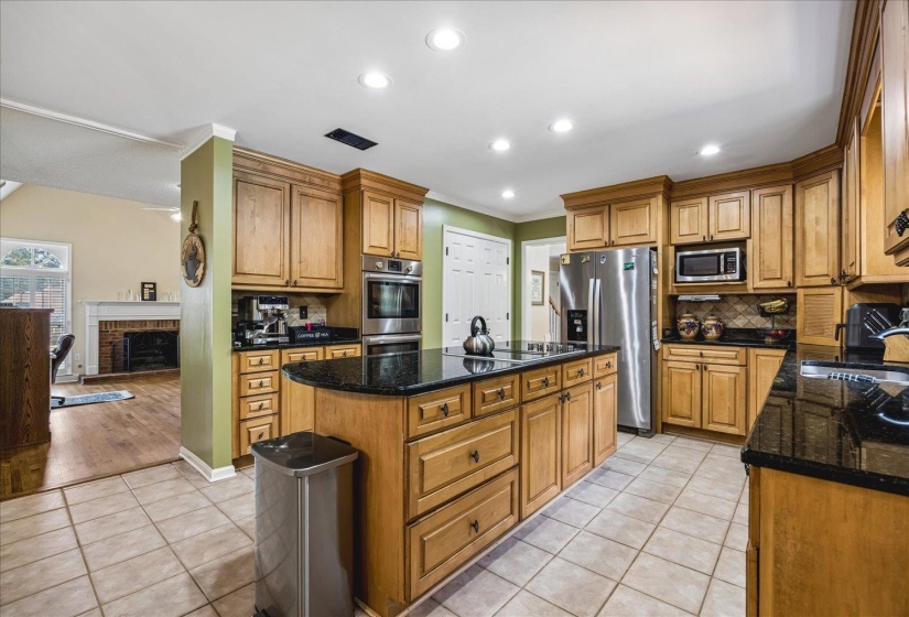 9324 OAK KNOLL CV, Cordova, Tennessee 38018, 4 Bedroom Bedrooms, 10 Room Rooms,3.1 BathroomBathrooms,Residential,For Sale,OAK KNOLL,0,10224192