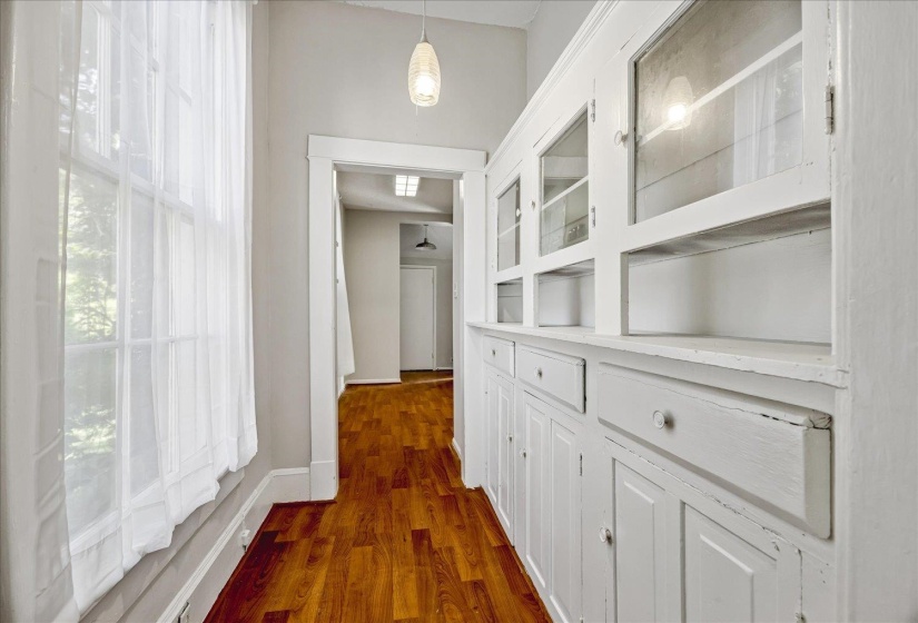 1700 FAXON AVE, Memphis, Tennessee 38112, 4 Bedroom Bedrooms, 10 Room Rooms,2 BathroomBathrooms,Residential,For Sale,FAXON,0,10224201