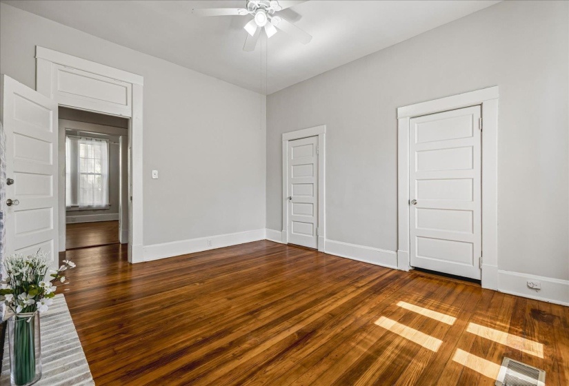 1700 FAXON AVE, Memphis, Tennessee 38112, 4 Bedroom Bedrooms, 10 Room Rooms,2 BathroomBathrooms,Residential,For Sale,FAXON,0,10224201