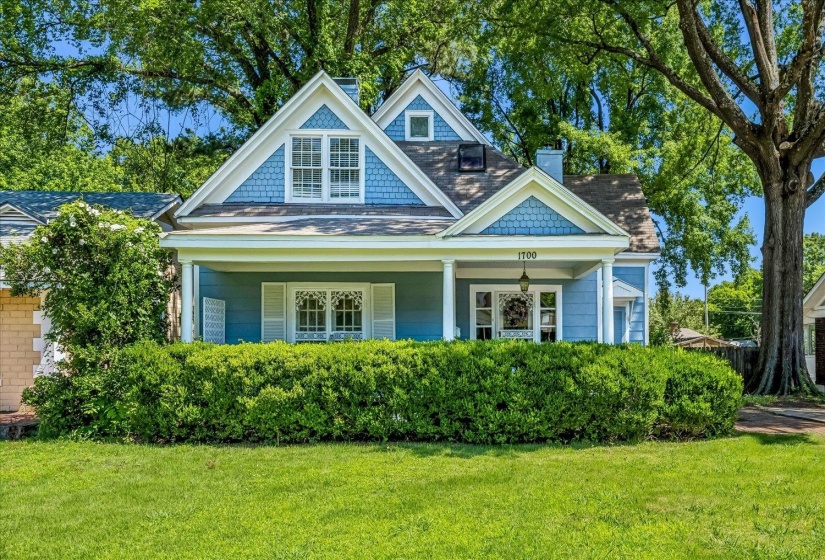 1700 FAXON AVE, Memphis, Tennessee 38112, 4 Bedroom Bedrooms, 10 Room Rooms,2 BathroomBathrooms,Residential,For Sale,FAXON,0,10224201