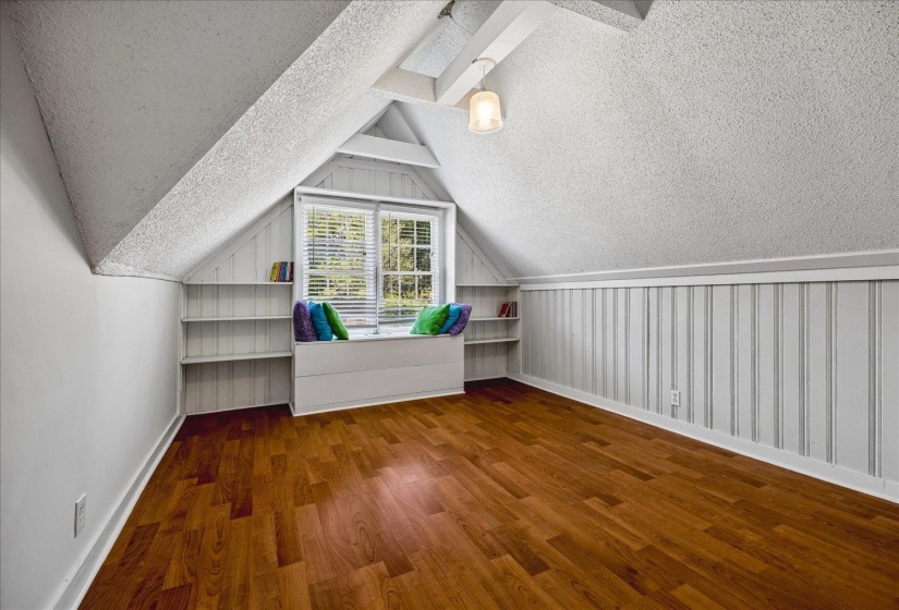 1700 FAXON AVE, Memphis, Tennessee 38112, 4 Bedroom Bedrooms, 10 Room Rooms,2 BathroomBathrooms,Residential,For Sale,FAXON,0,10224201