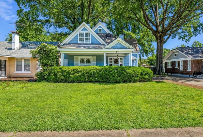 1700 FAXON AVE, Memphis, Tennessee 38112, 4 Bedroom Bedrooms, 10 Room Rooms,2 BathroomBathrooms,Residential,For Sale,FAXON,0,10224201