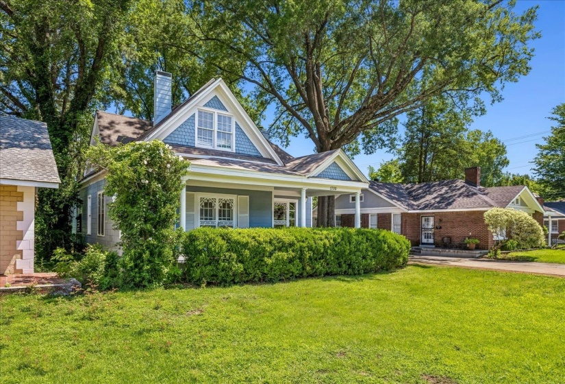 1700 FAXON AVE, Memphis, Tennessee 38112, 4 Bedroom Bedrooms, 10 Room Rooms,2 BathroomBathrooms,Residential,For Sale,FAXON,0,10224201