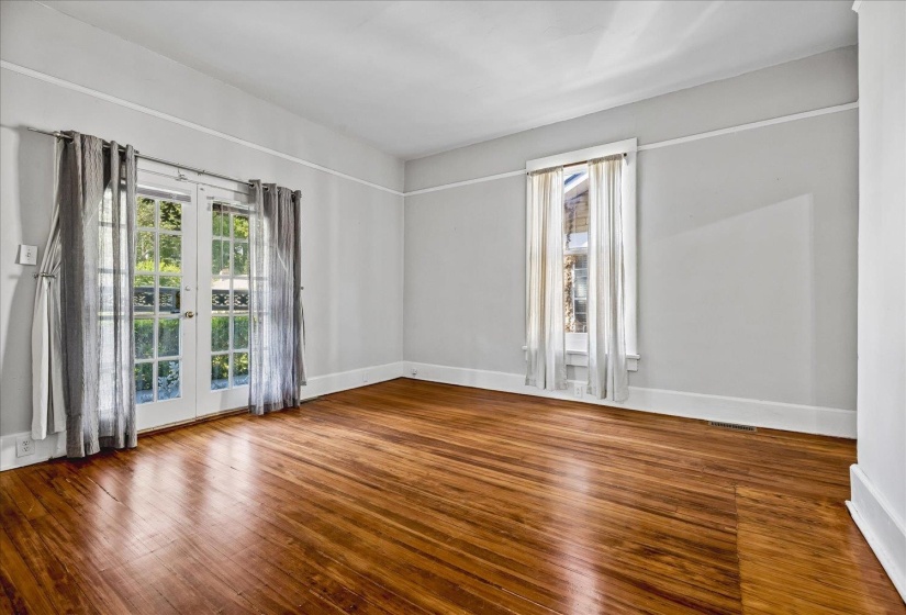 1700 FAXON AVE, Memphis, Tennessee 38112, 4 Bedroom Bedrooms, 10 Room Rooms,2 BathroomBathrooms,Residential,For Sale,FAXON,0,10224201