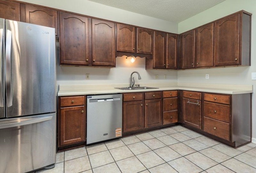 5115 BLUFF SPRINGS DR, Bartlett, Tennessee 38002, 3 Bedroom Bedrooms, 7 Room Rooms,2 BathroomBathrooms,Residential,For Sale,BLUFF SPRINGS,0,10224203