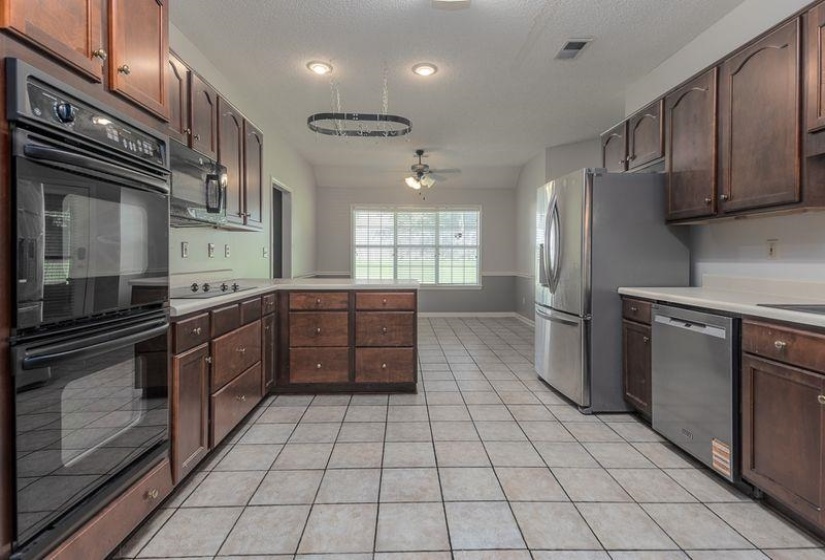 5115 BLUFF SPRINGS DR, Bartlett, Tennessee 38002, 3 Bedroom Bedrooms, 7 Room Rooms,2 BathroomBathrooms,Residential,For Sale,BLUFF SPRINGS,0,10224203