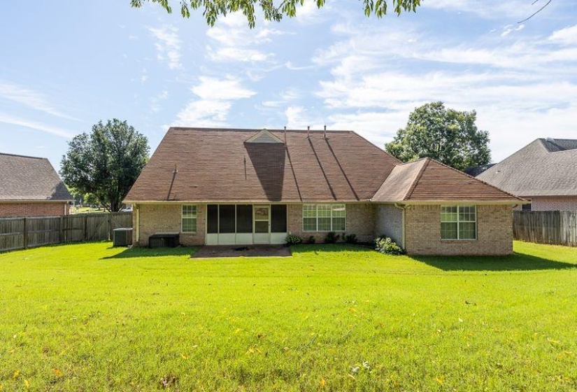 5115 BLUFF SPRINGS DR, Bartlett, Tennessee 38002, 3 Bedroom Bedrooms, 7 Room Rooms,2 BathroomBathrooms,Residential,For Sale,BLUFF SPRINGS,0,10224203
