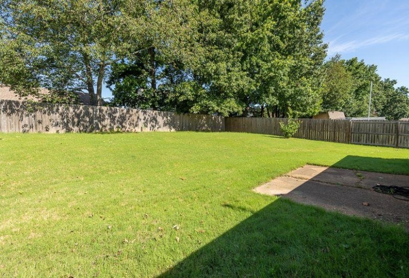 5115 BLUFF SPRINGS DR, Bartlett, Tennessee 38002, 3 Bedroom Bedrooms, 7 Room Rooms,2 BathroomBathrooms,Residential,For Sale,BLUFF SPRINGS,0,10224203