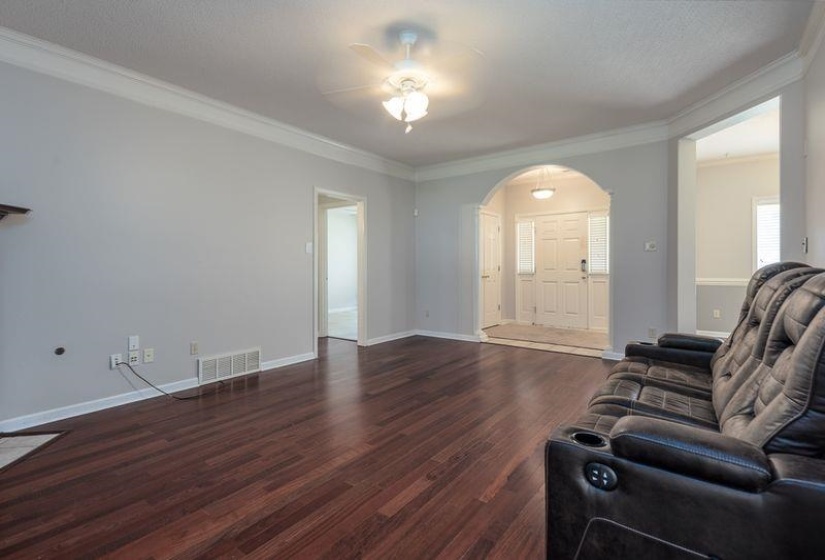 5115 BLUFF SPRINGS DR, Bartlett, Tennessee 38002, 3 Bedroom Bedrooms, 7 Room Rooms,2 BathroomBathrooms,Residential,For Sale,BLUFF SPRINGS,0,10224203
