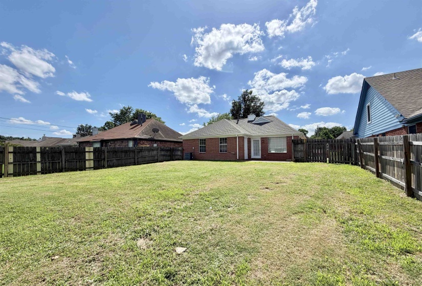 3810 WALDEN MEADOW DR, Memphis, Tennessee 38135, 3 Bedroom Bedrooms, 5 Room Rooms,2 BathroomBathrooms,Residential,For Sale,WALDEN MEADOW,0,10224208
