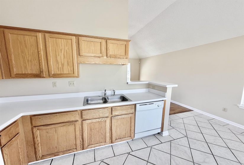 3810 WALDEN MEADOW DR, Memphis, Tennessee 38135, 3 Bedroom Bedrooms, 5 Room Rooms,2 BathroomBathrooms,Residential,For Sale,WALDEN MEADOW,0,10224208