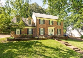 113 COUNTRY PL, Memphis, Tennessee 38018, 4 Bedrooms Bedrooms, 8 Rooms Rooms,2.1 BathroomsBathrooms,Residential,For Sale,COUNTRY,10224215