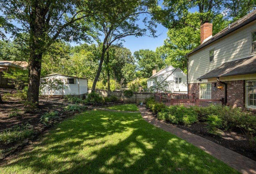 113 COUNTRY PL, Memphis, Tennessee 38018, 4 Bedrooms Bedrooms, 8 Rooms Rooms,2.1 BathroomsBathrooms,Residential,For Sale,COUNTRY,10224215