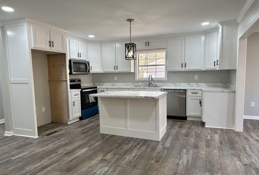 223 FORREST HILL RD, Selmer, Tennessee 38375, 3 Bedrooms Bedrooms, 10 Rooms Rooms,3.1 BathroomsBathrooms,Residential,For Sale,FORREST HILL,10224218