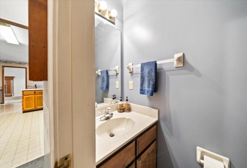 8186 GLYNN VALE CV, Unincorporated, Tennessee 38125, 3 Bedrooms Bedrooms, 7 Rooms Rooms,2.1 BathroomsBathrooms,Residential,For Sale,GLYNN VALE,10224225