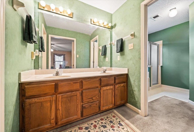 8186 GLYNN VALE CV, Unincorporated, Tennessee 38125, 3 Bedrooms Bedrooms, 7 Rooms Rooms,2.1 BathroomsBathrooms,Residential,For Sale,GLYNN VALE,10224225