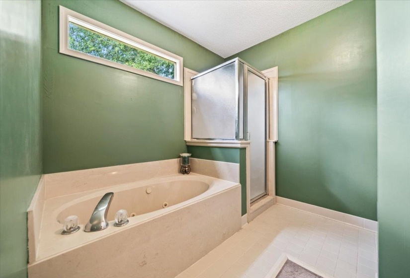 8186 GLYNN VALE CV, Unincorporated, Tennessee 38125, 3 Bedrooms Bedrooms, 7 Rooms Rooms,2.1 BathroomsBathrooms,Residential,For Sale,GLYNN VALE,10224225
