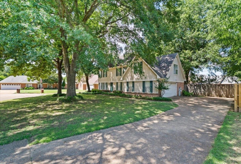 8186 GLYNN VALE CV, Unincorporated, Tennessee 38125, 3 Bedrooms Bedrooms, 7 Rooms Rooms,2.1 BathroomsBathrooms,Residential,For Sale,GLYNN VALE,10224225