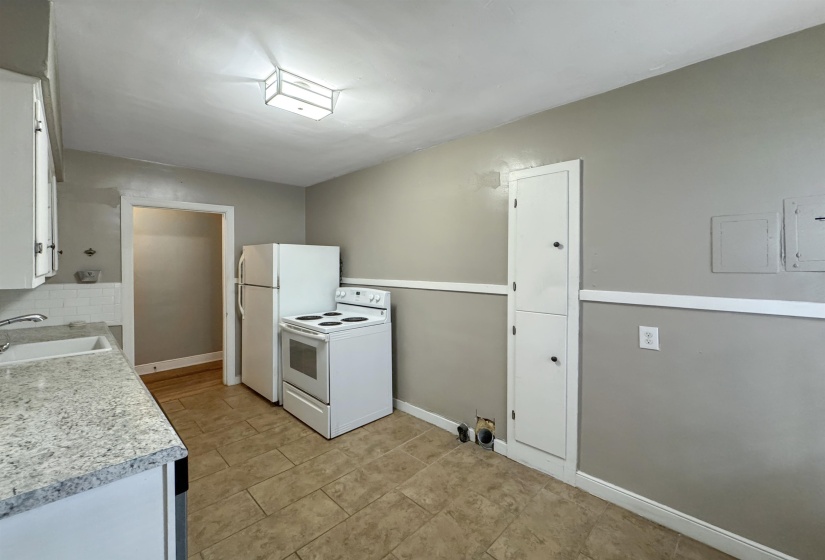 2022 COURTLAND PL, Memphis, Tennessee 38104, 2 Bedrooms Bedrooms, ,1 BathroomBathrooms,Duplexes,For Sale,COURTLAND,10224227