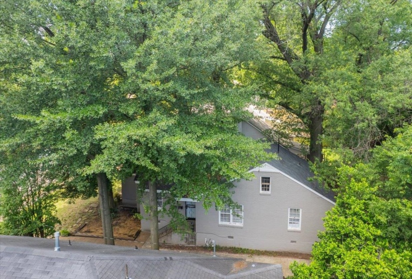 2022 COURTLAND PL, Memphis, Tennessee 38104, 2 Bedrooms Bedrooms, ,1 BathroomBathrooms,Duplexes,For Sale,COURTLAND,10224227